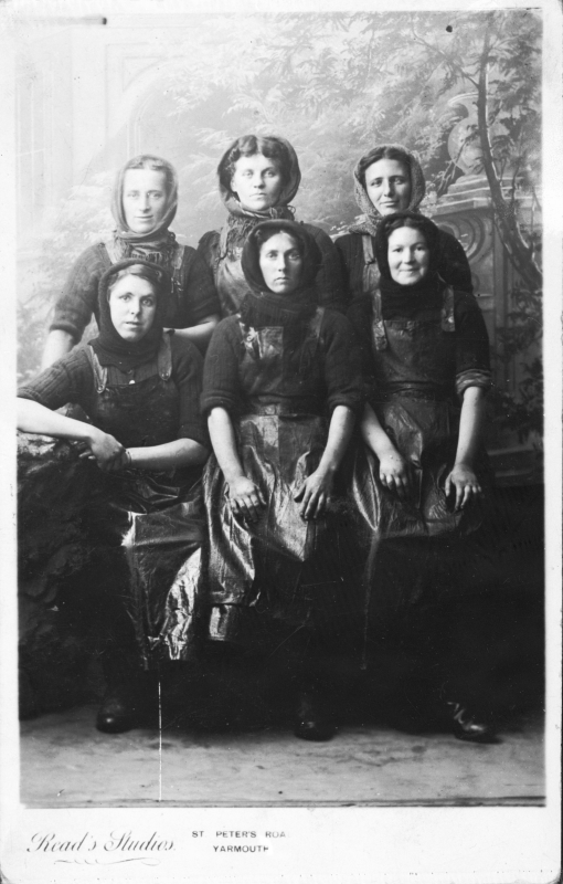 Studio Portrait of Five Herring Lasses, Yarmouth