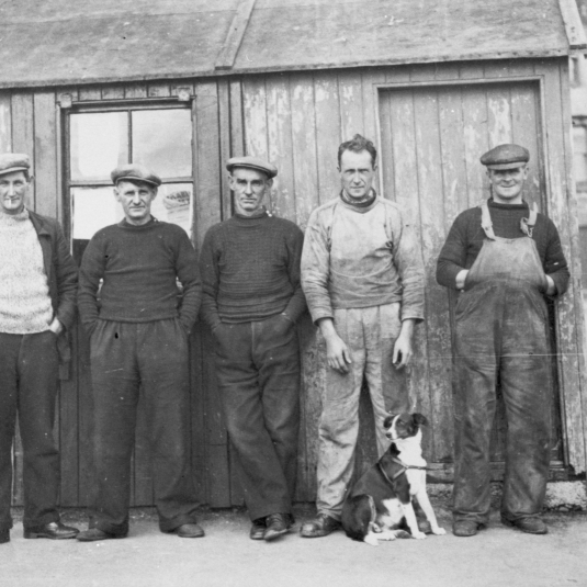 Five men and dog at Gourdon